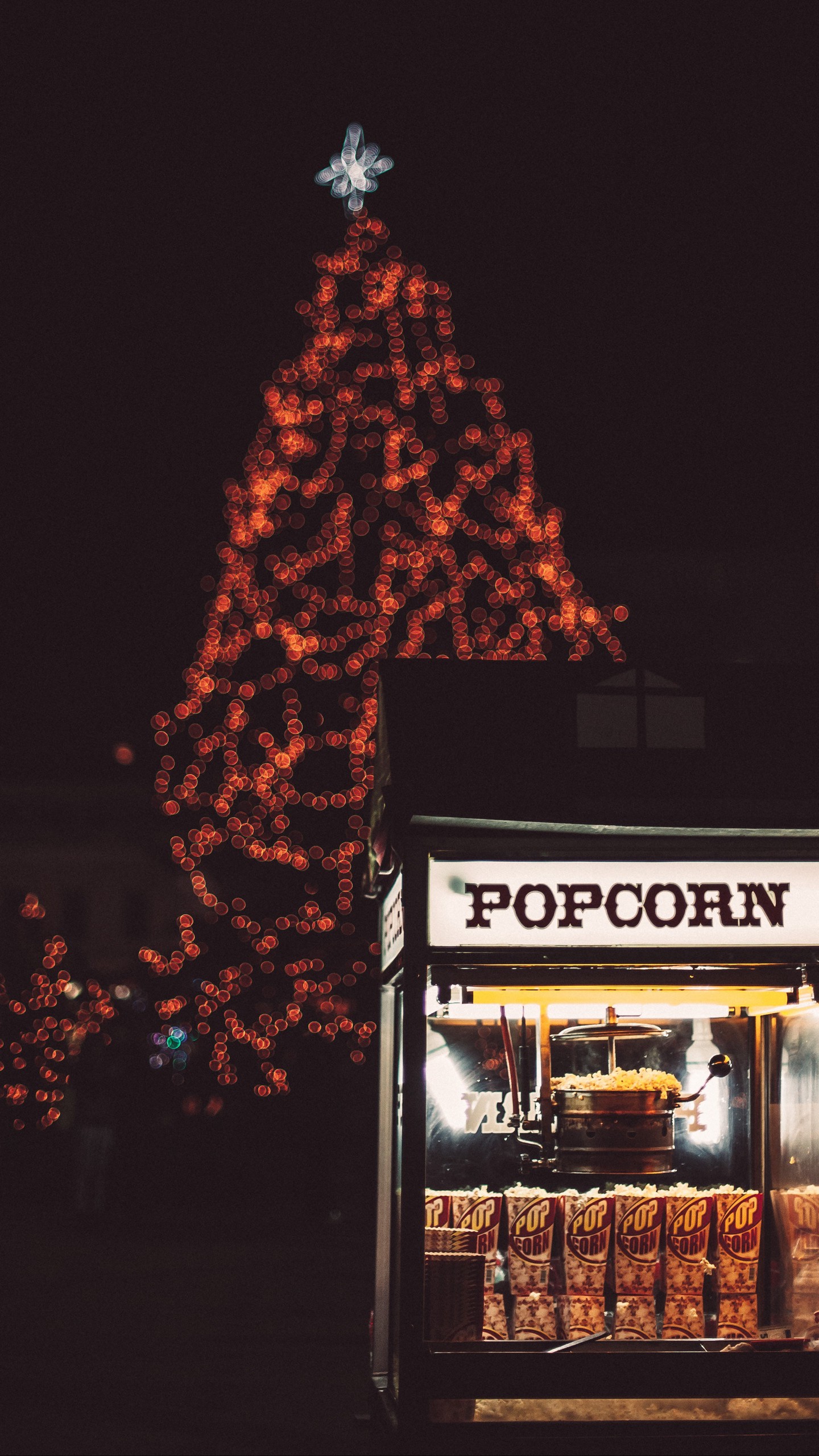 Обои попкорн, блики, боке, рождество, новый год, елка, зима на телефон скачать бесплатно